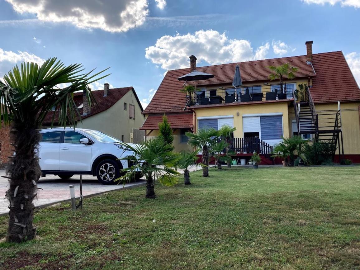 Roze Vendeghaz Ξενοδοχείο Villány Εξωτερικό φωτογραφία